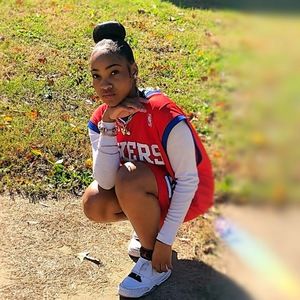 Meet your Posher, Mirakal